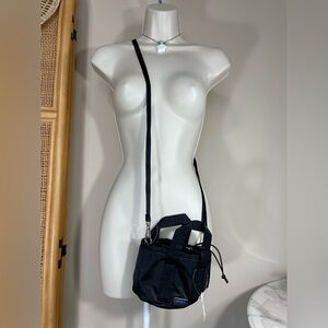 nwt victorias secret Black Mini cinch, pouch, ditty Bag adjustable strap sling